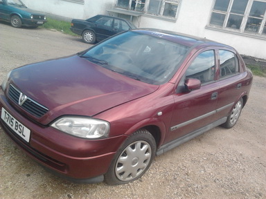 Opel ASTRA 1999 1.6 Automatic
